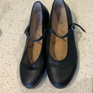 Size 10 Bloch Tap shoes. Worn only a few times.